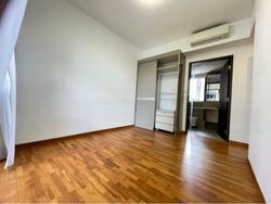 Sims Urban Oasis (D14), Condominium #557497611